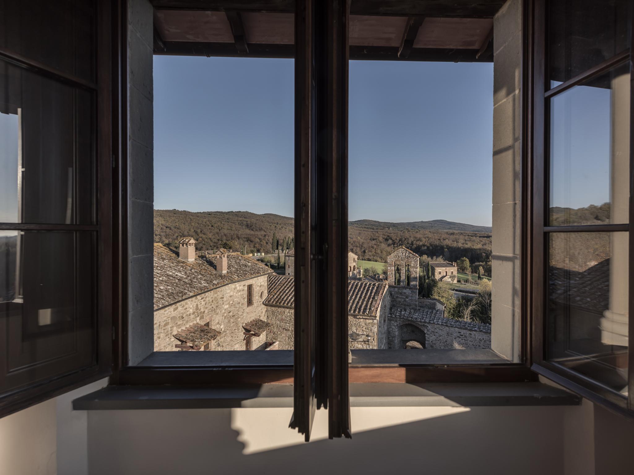 Castel Monastero - The Leading Hotels Of The World Castelnuovo Berardenga Kültér fotó