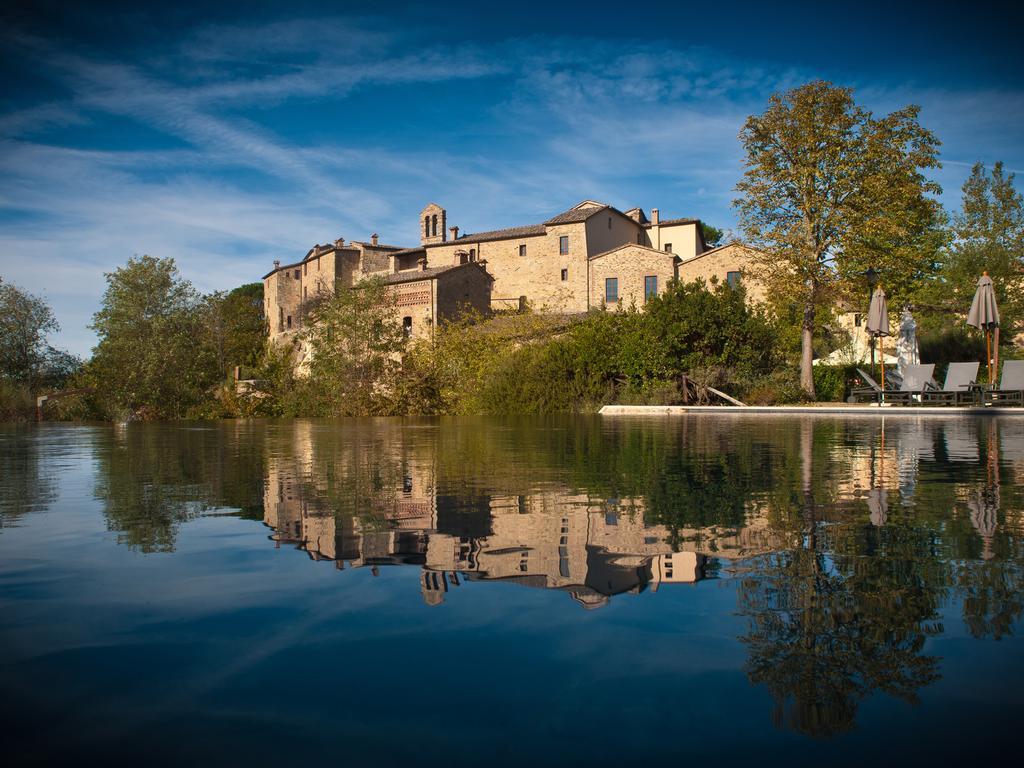 Castel Monastero - The Leading Hotels Of The World Castelnuovo Berardenga Kültér fotó